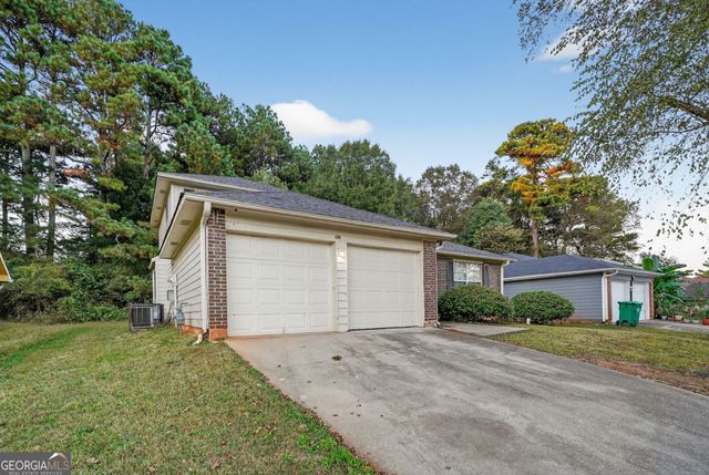 1956 Corners Circle, Lithonia, GA 30058