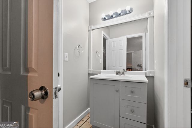 1956 Corners Circle, Lithonia, GA 30058