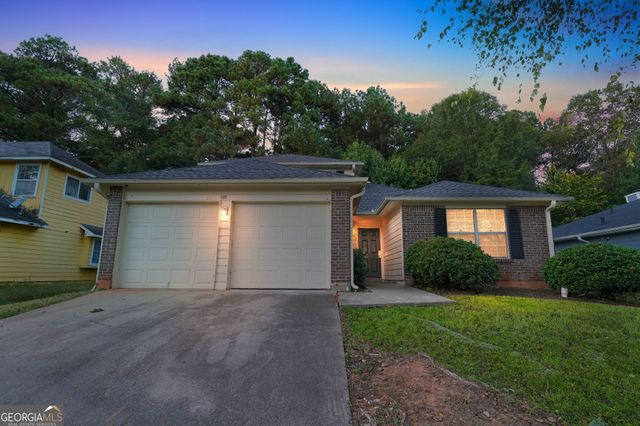 1956 Corners Circle, Lithonia, GA 30058
