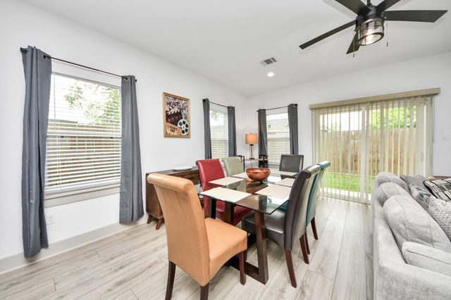 837 W Little York Road 1, Houston, TX 77091
