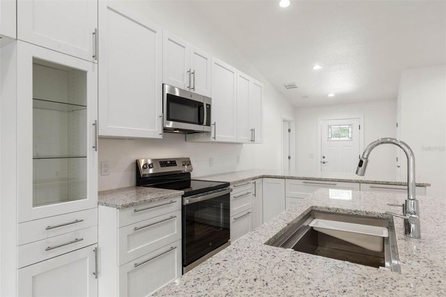 28 WOODSTON LANE, Palm Coast, FL 32164