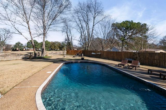 2354 N BEECHAM PL, Memphis, TN 38016