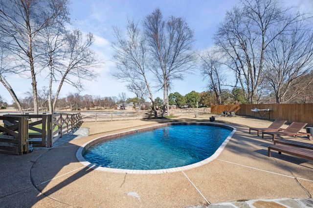 2354 N BEECHAM PL, Memphis, TN 38016