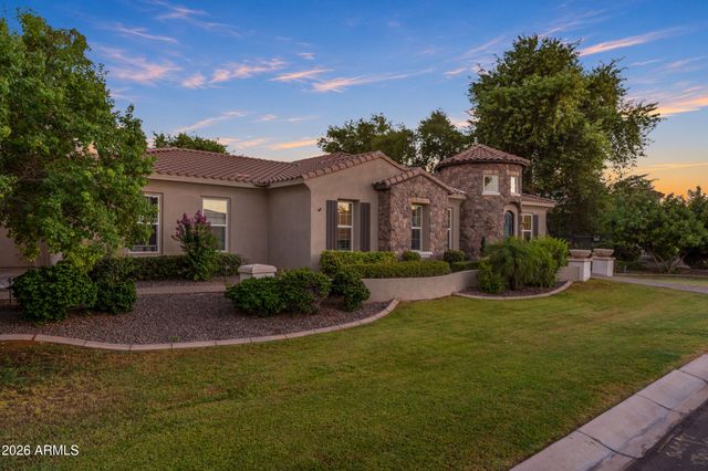 4339 E ESTRELLA Court, Gilbert, AZ 85296