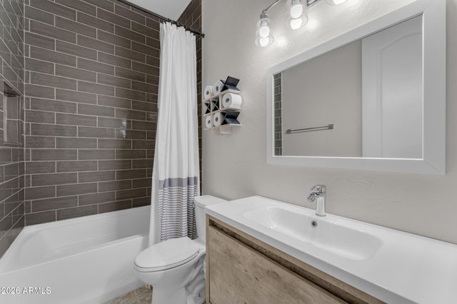 4339 E ESTRELLA Court, Gilbert, AZ 85296