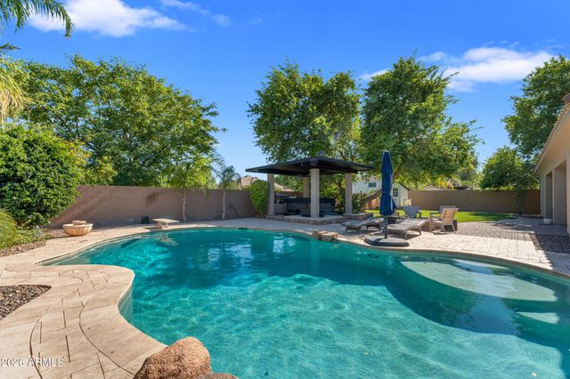 4339 E ESTRELLA Court, Gilbert, AZ 85296