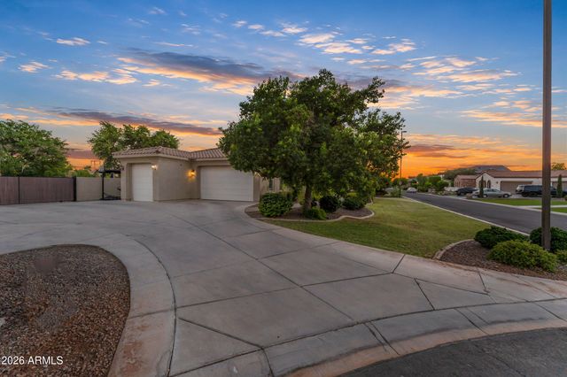 4339 E ESTRELLA Court, Gilbert, AZ 85296