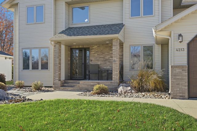 4213 S Rivershore Drive, Moorhead, MN 56560