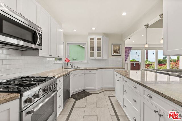 7485 Henefer Avenue, Los Angeles, CA 90045