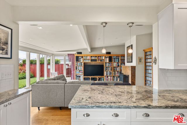 7485 Henefer Avenue, Los Angeles, CA 90045