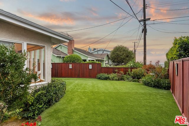 7485 Henefer Avenue, Los Angeles, CA 90045