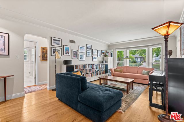 7485 Henefer Avenue, Los Angeles, CA 90045