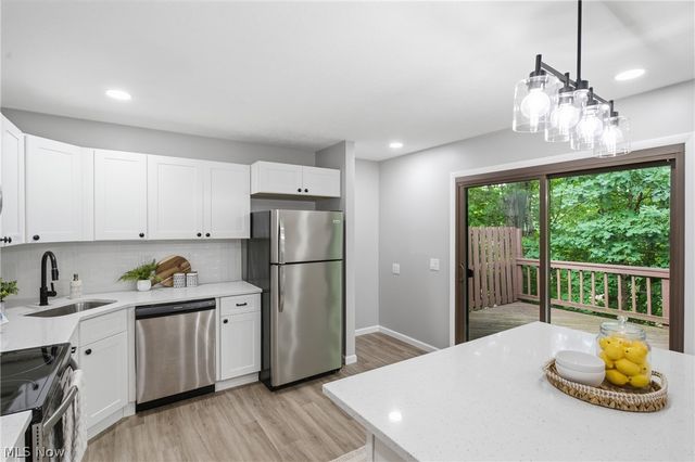 17933 Cliffside Drive, Strongsville, OH 44136