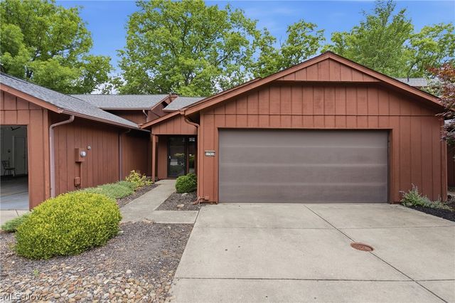 17933 Cliffside Drive, Strongsville, OH 44136