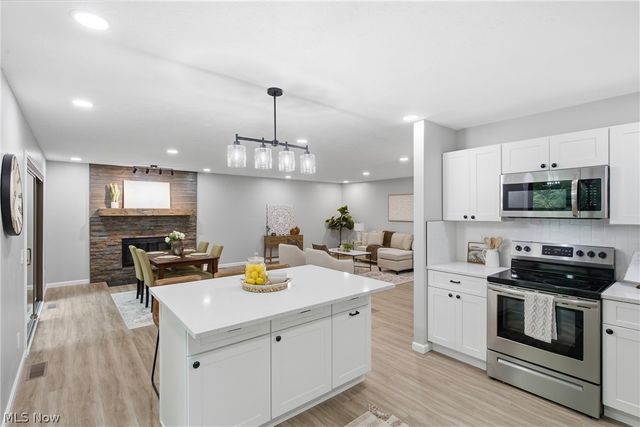 17933 Cliffside Drive, Strongsville, OH 44136