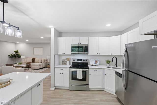 17933 Cliffside Drive, Strongsville, OH 44136