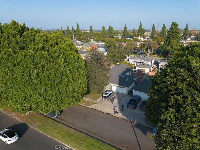 5606 Bellflower, Lakewood, CA 90713