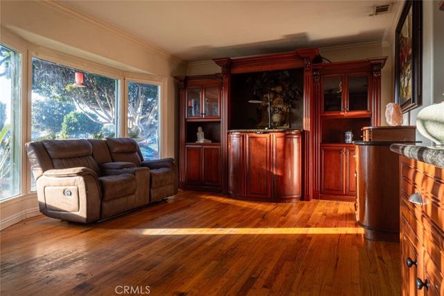 5606 Bellflower, Lakewood, CA 90713