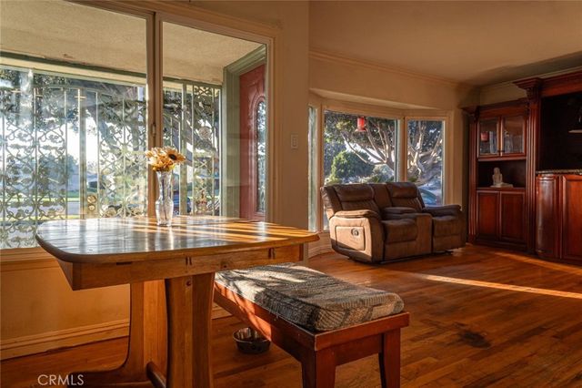 5606 Bellflower, Lakewood, CA 90713