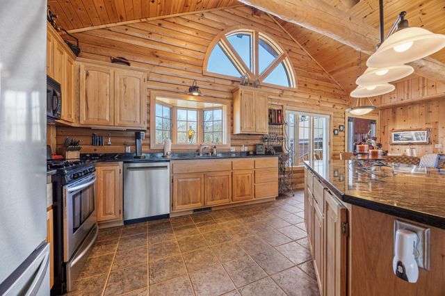 1380 S Shore Drive, Detroit Lakes, MN 56501