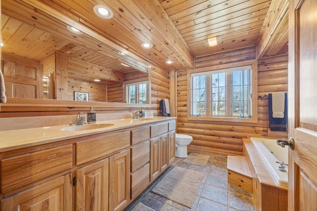 1380 S Shore Drive, Detroit Lakes, MN 56501