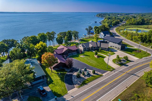 1380 S Shore Drive, Detroit Lakes, MN 56501