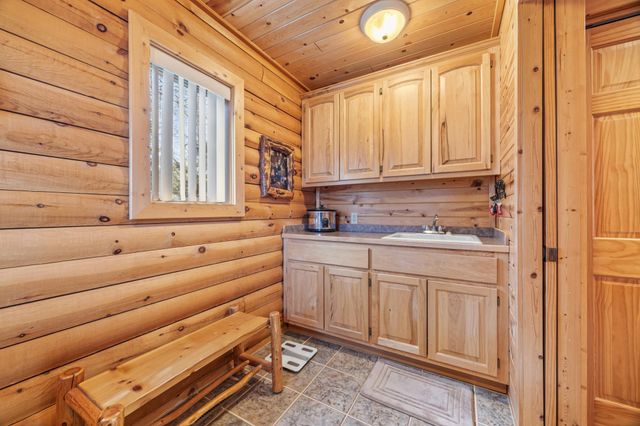 1380 S Shore Drive, Detroit Lakes, MN 56501