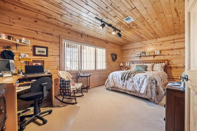 1380 S Shore Drive, Detroit Lakes, MN 56501