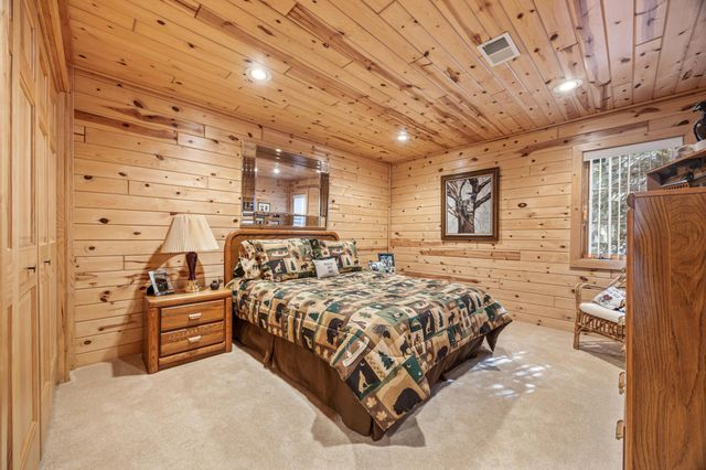 1380 S Shore Drive, Detroit Lakes, MN 56501