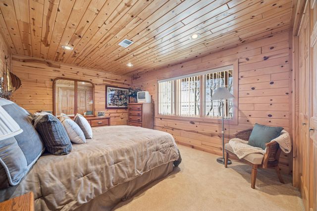 1380 S Shore Drive, Detroit Lakes, MN 56501