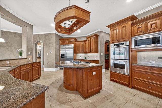 25626 Windy Isle Court, Spring, TX 77389