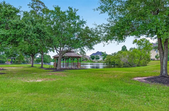 25626 Windy Isle Court, Spring, TX 77389