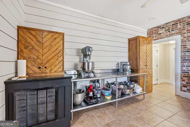121 E Baldwin Street, Milledgeville, GA 31061