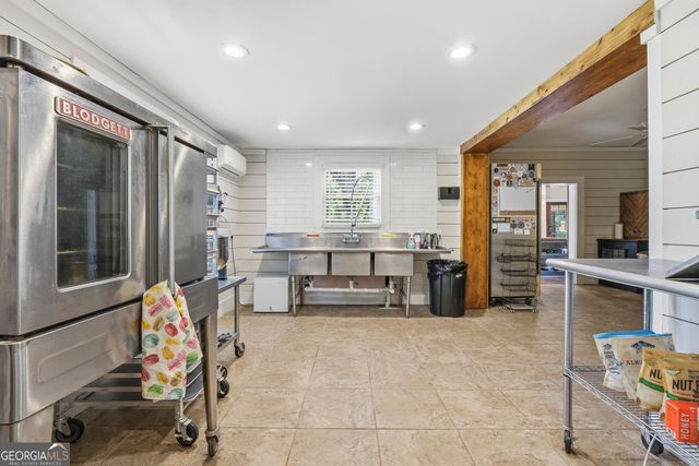121 E Baldwin Street, Milledgeville, GA 31061