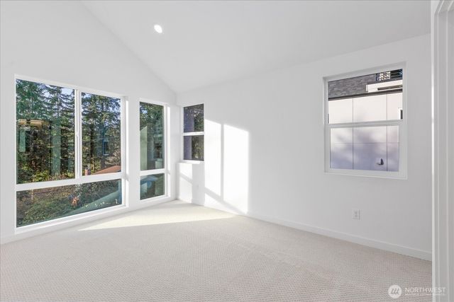 10738 Interlake Avenue N, Seattle, WA 98133