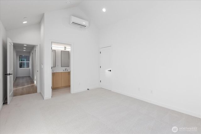 10738 Interlake Avenue N, Seattle, WA 98133