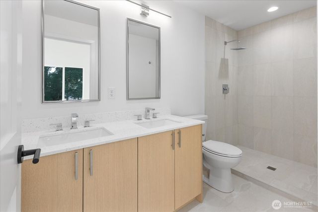 10738 Interlake Avenue N, Seattle, WA 98133