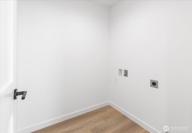 10738 Interlake Avenue N, Seattle, WA 98133