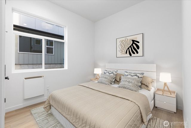 10738 Interlake Avenue N, Seattle, WA 98133