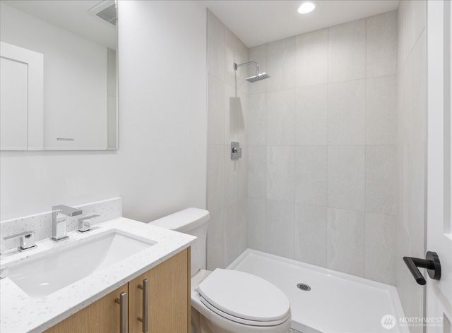 10738 Interlake Avenue N, Seattle, WA 98133