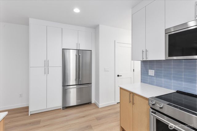 10738 Interlake Avenue N, Seattle, WA 98133