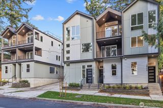 10738 Interlake Avenue N, Seattle, WA 98133