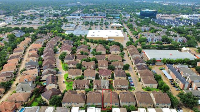 11631 Royal Oaks View, Houston, TX 77082