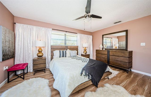 2112 HAMMOCK PINE BOULEVARD 2112, Clearwater, FL 33761