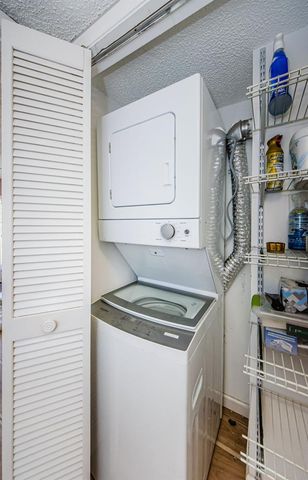 2112 HAMMOCK PINE BOULEVARD 2112, Clearwater, FL 33761