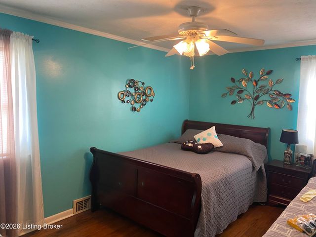 8014 Broadfern Dr, Louisville, KY 40291