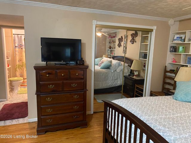 8014 Broadfern Dr, Louisville, KY 40291
