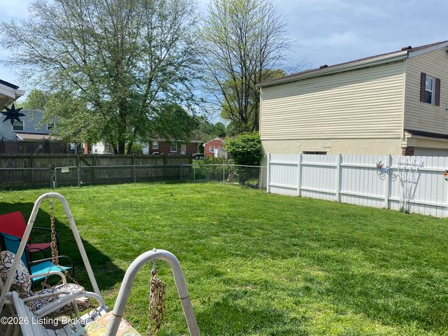 8014 Broadfern Dr, Louisville, KY 40291
