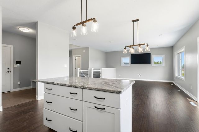 727 Towne Drive NE, Byron, MN 55920