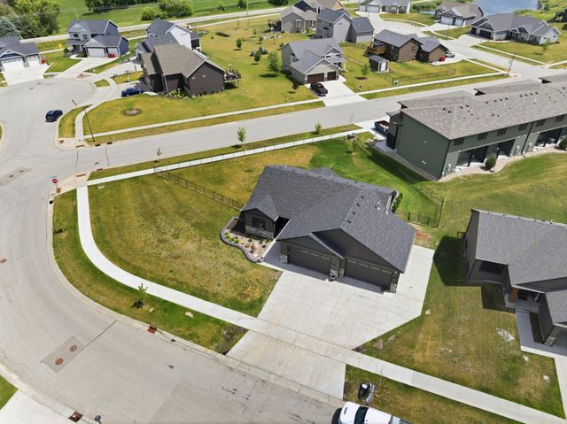 727 Towne Drive NE, Byron, MN 55920